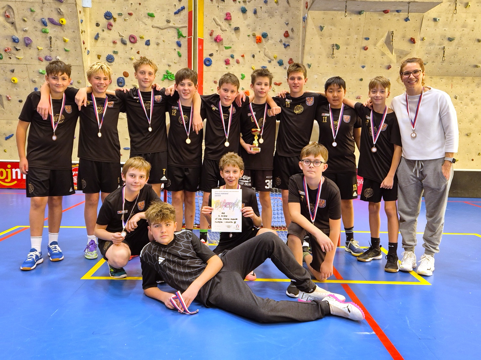 Společné foto týmu ZŠ JUDr. Josefa Mareše