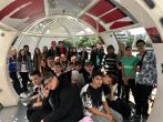 Jedna skupina žáků v kapsuli London Eye